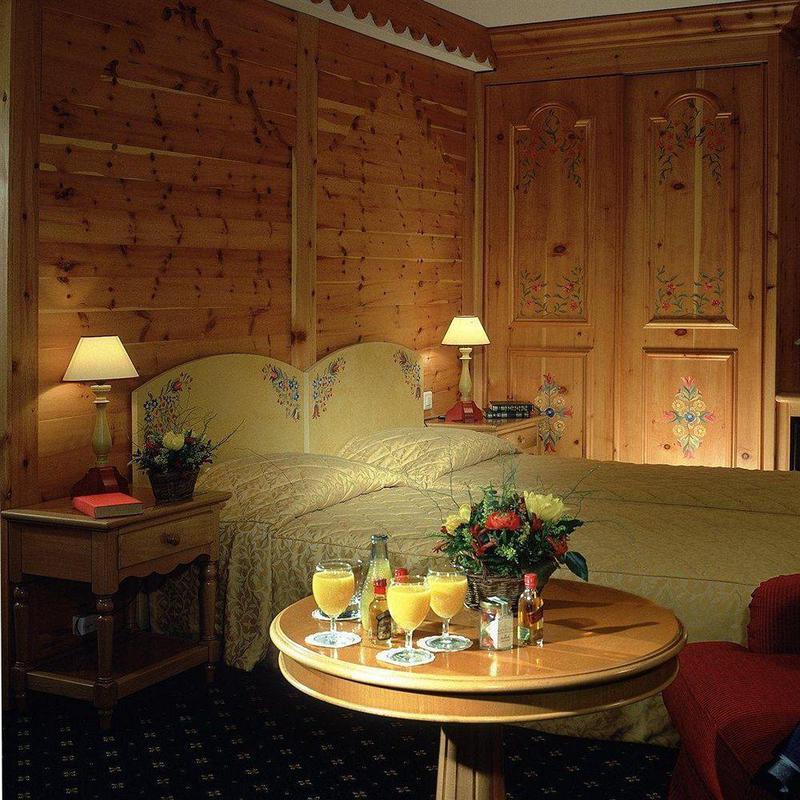 Edelweiss Manotel Geneva Ruang foto