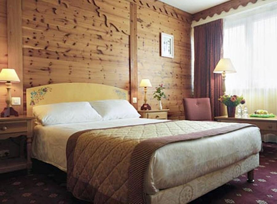 Edelweiss Manotel Geneva Bagian luar foto