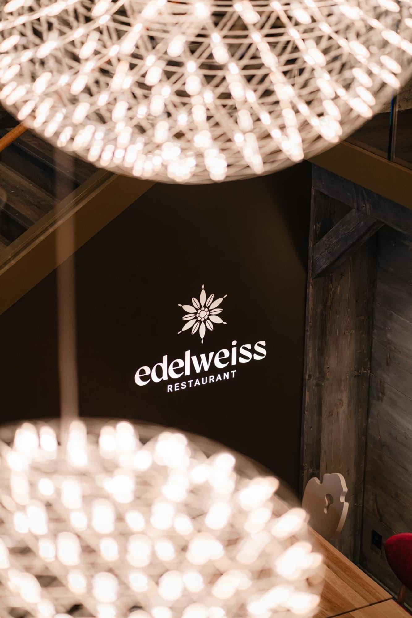 Edelweiss Manotel Geneva Bagian luar foto