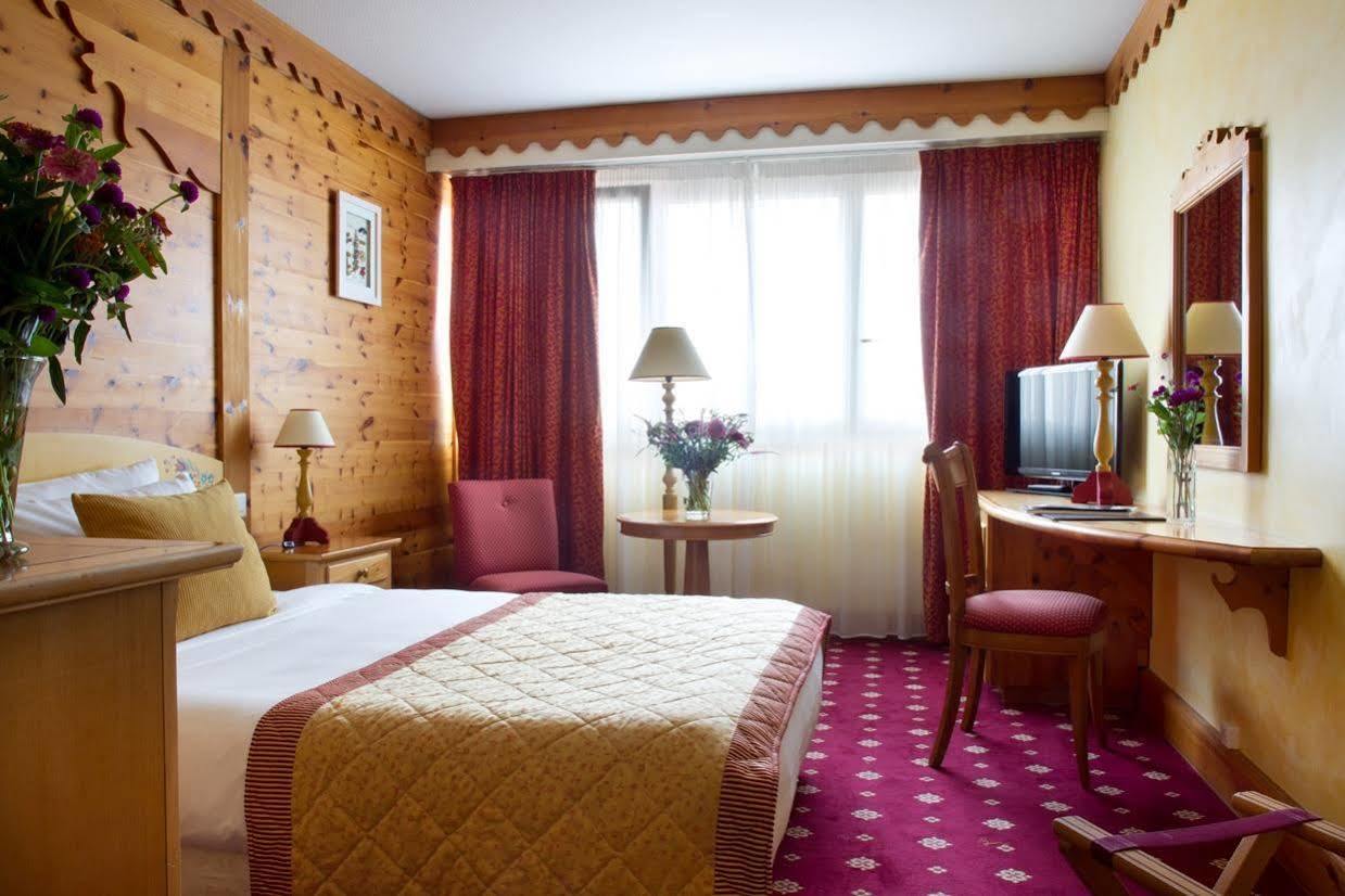 Edelweiss Manotel Geneva Bagian luar foto